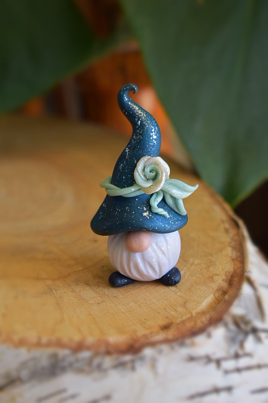 Whisper Fillies Snowy Rose Gnomie