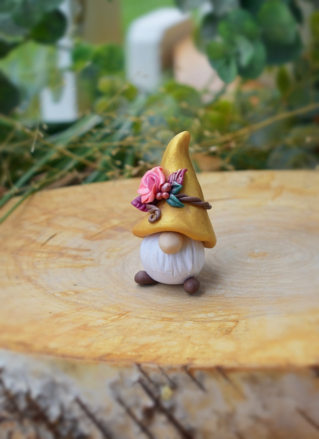 Whisper Fillies Autumn Rose Gnomie