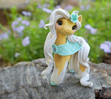 Load image into Gallery viewer, Whisper Fillies Breezy (2) the Palomino Filly

